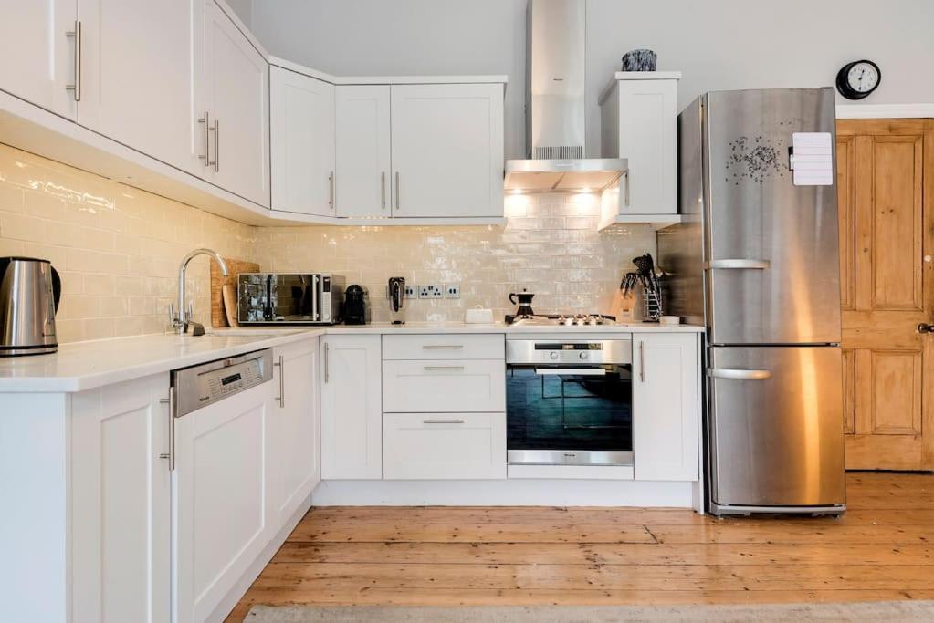 Апартаменты Contemporary Clapham Living Лондон Экстерьер фото