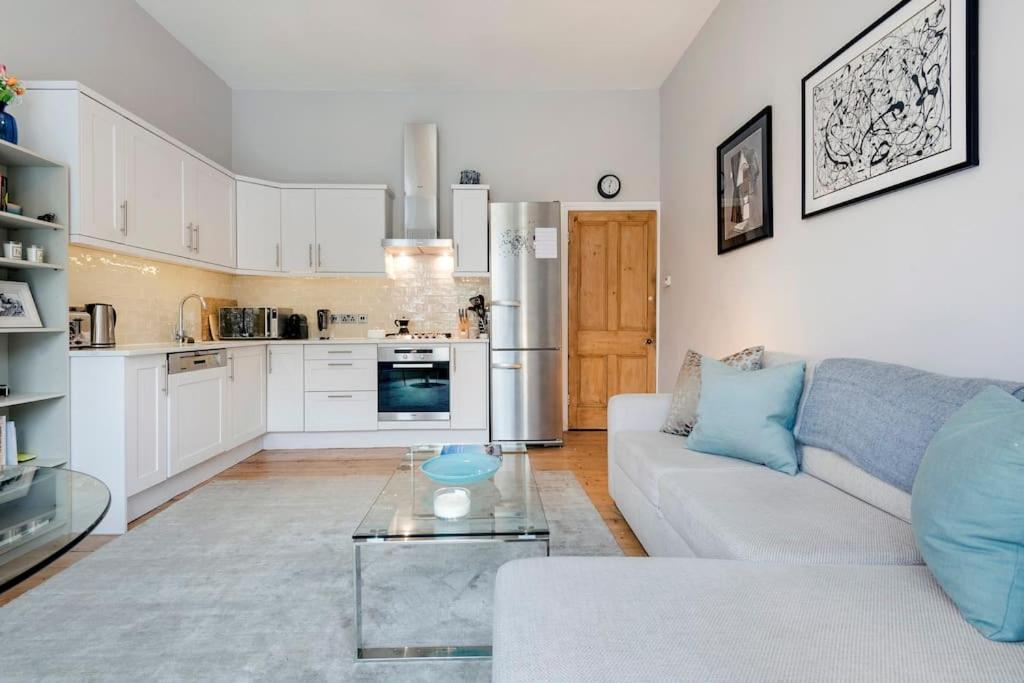 Апартаменты Contemporary Clapham Living Лондон Экстерьер фото