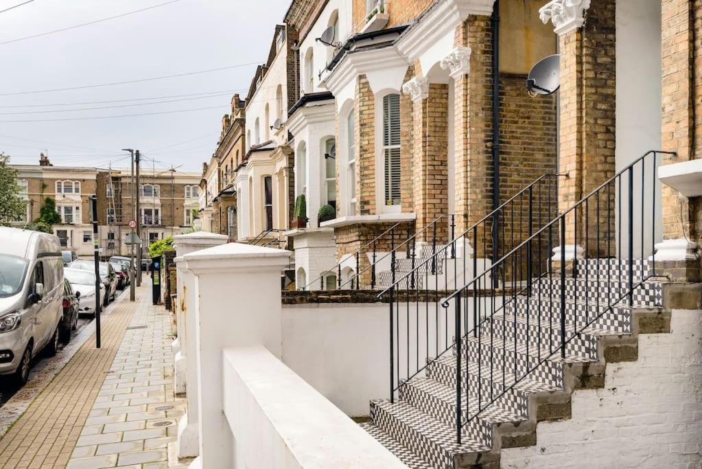 Апартаменты Contemporary Clapham Living Лондон Экстерьер фото